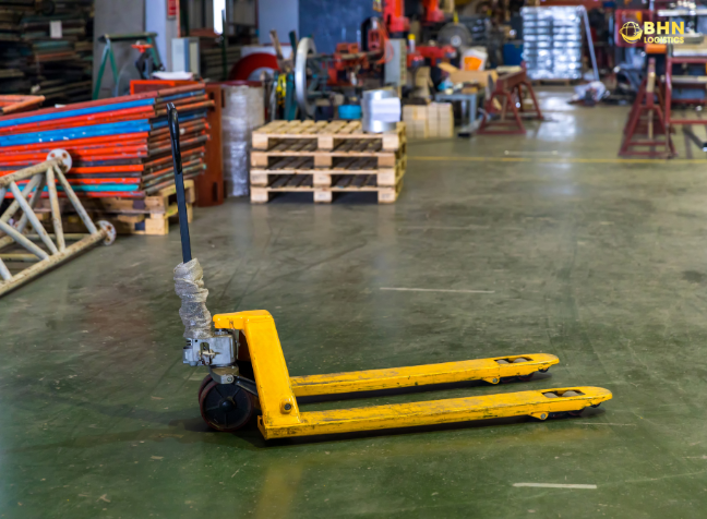 Vận chuyển chính ngạch khi nhập hàng Trung Quốc xe nâng tay