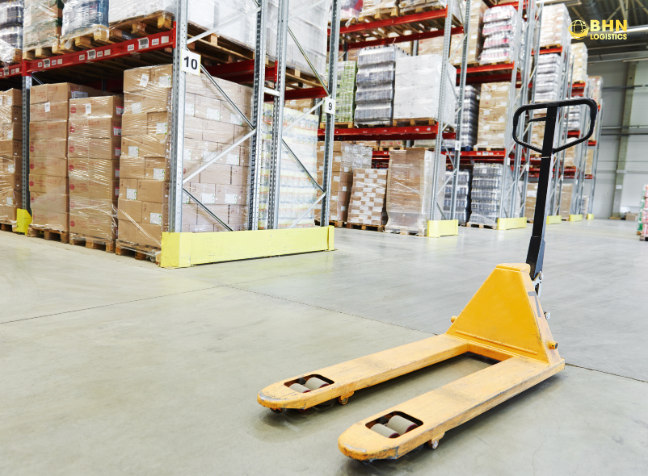 Ghép container nhập hàng Trung Quốc chính ngạch xe nâng tay