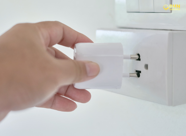 Nguồn hàng nhập hàng Trung Quốc adapter nguồn chính ngạch từ nhà máy